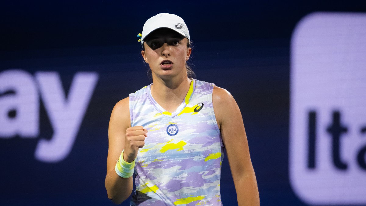 WTA Rome Final Tennis Picks, Predictions: Swiatek Too Good for Fatigued Jabeur (May 15) article feature image