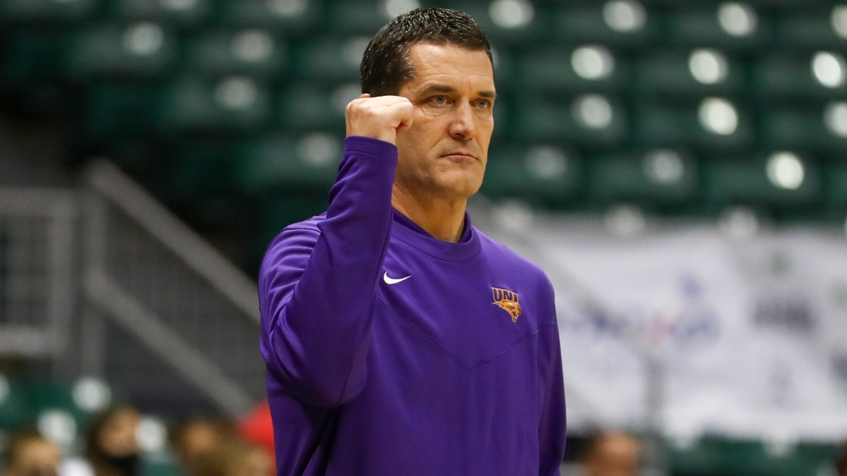 Illinois State vs. Northern Iowa College Basketball Betting Picks: Late Money Slamming Friday’s Total article feature image