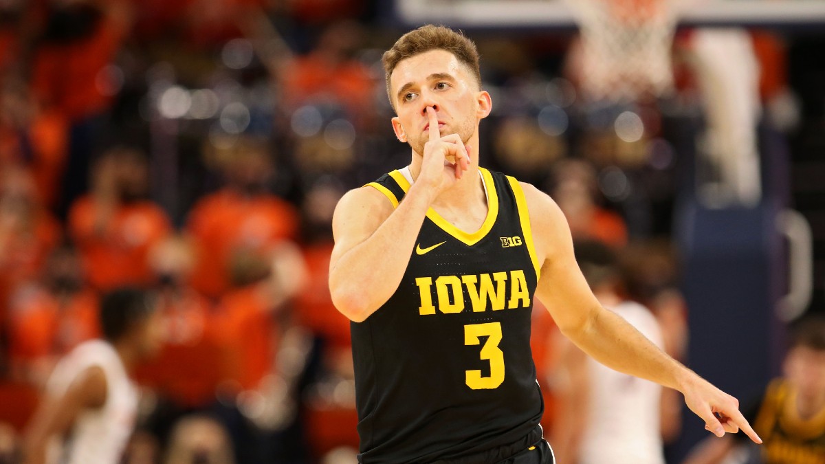 Richmond vs. Iowa Odds, Picks, Predictions for NCAA Tournament First Round: Hawkeyes Overvalued On Thursday? article feature image