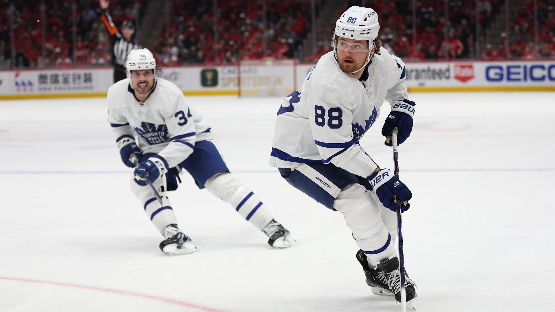 Red Wings vs. Maple Leafs Odds, Picks, Predictions: Betting Value on Over/Under article feature image