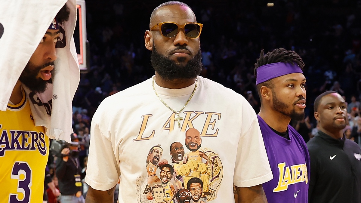 Will LeBron James Leave the Lakers? Betting Odds for His Next Team, Including Warriors & Cavaliers article feature image