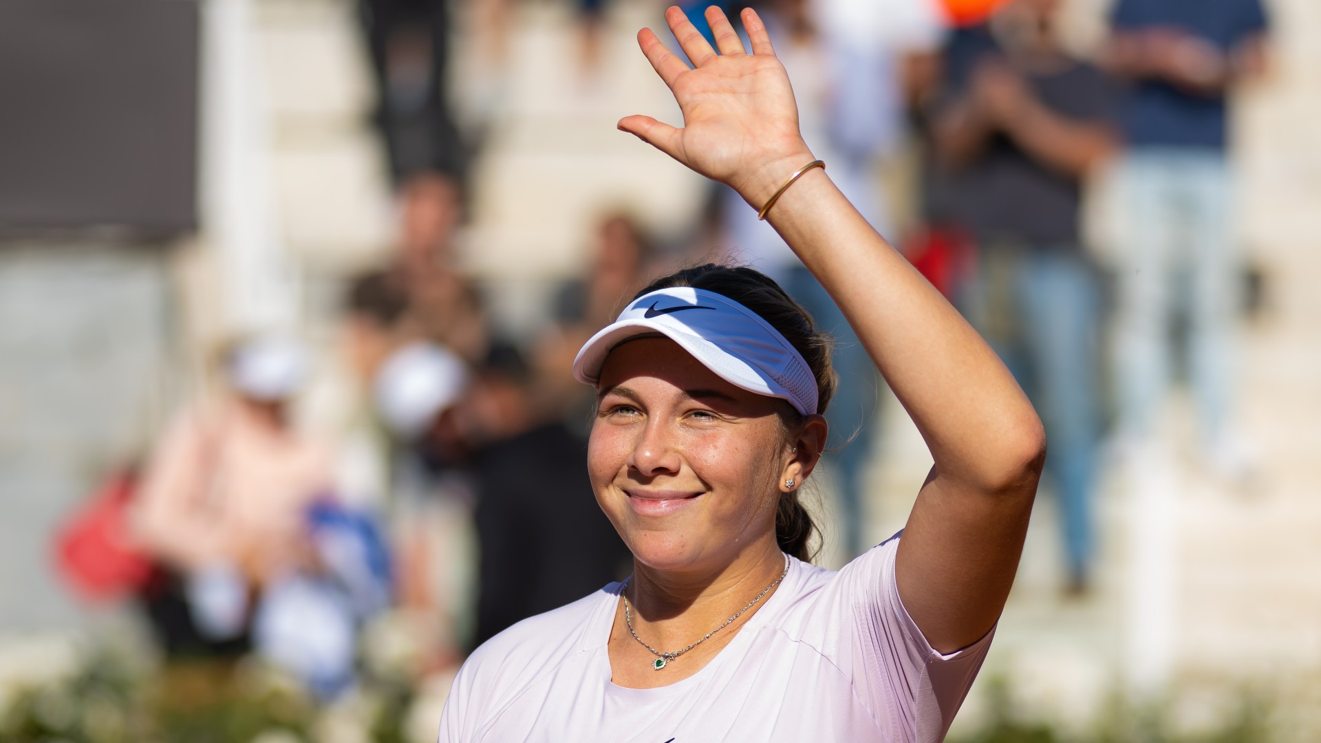 WTA Rome Tennis Picks, Predictions: Anisimova to Beat Sabalenka Once Again? (May 13) article feature image
