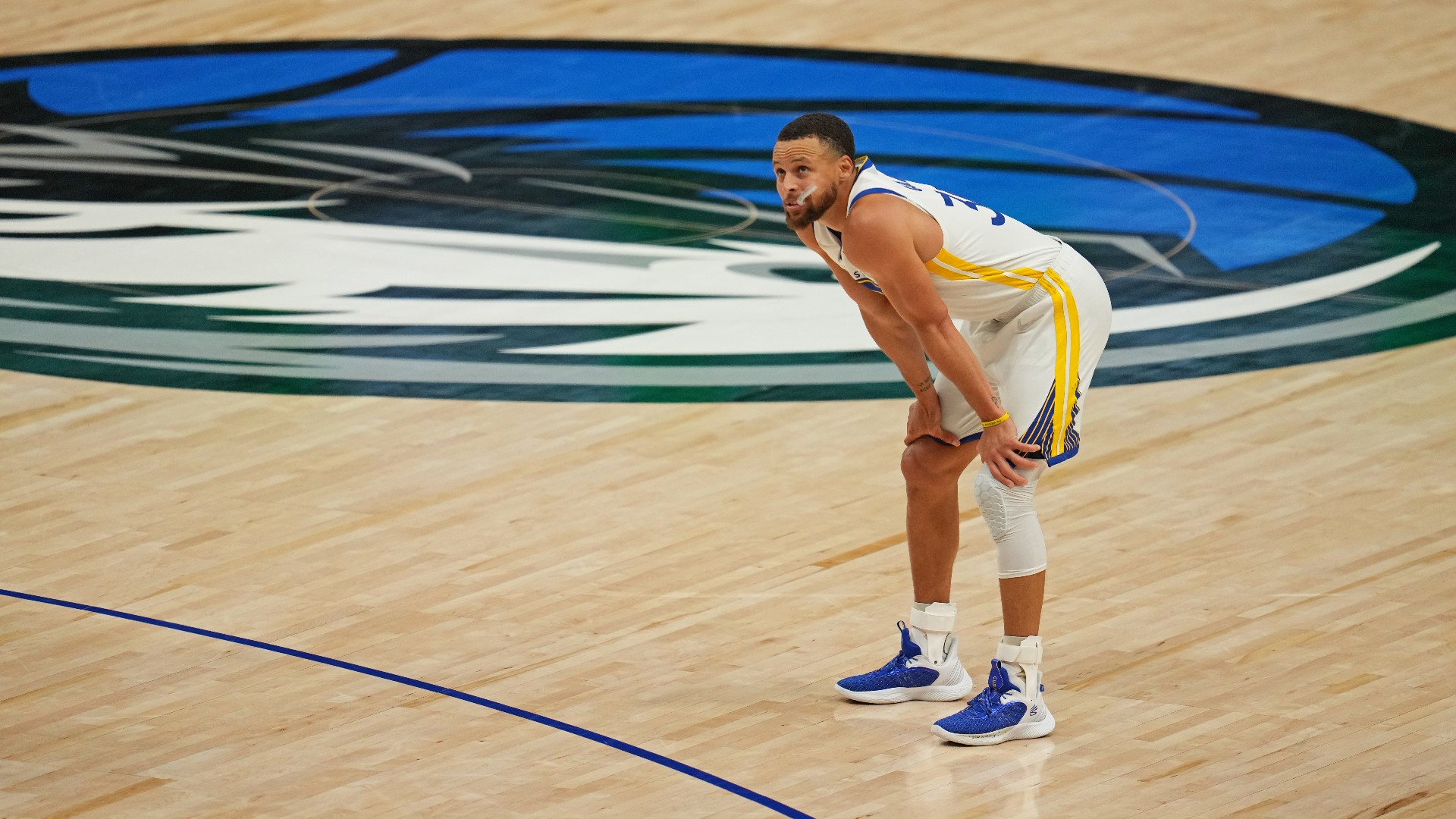 Warriors vs. Mavericks Odds & Game 4 Preview: Golden State to Complete Sweep? article feature image