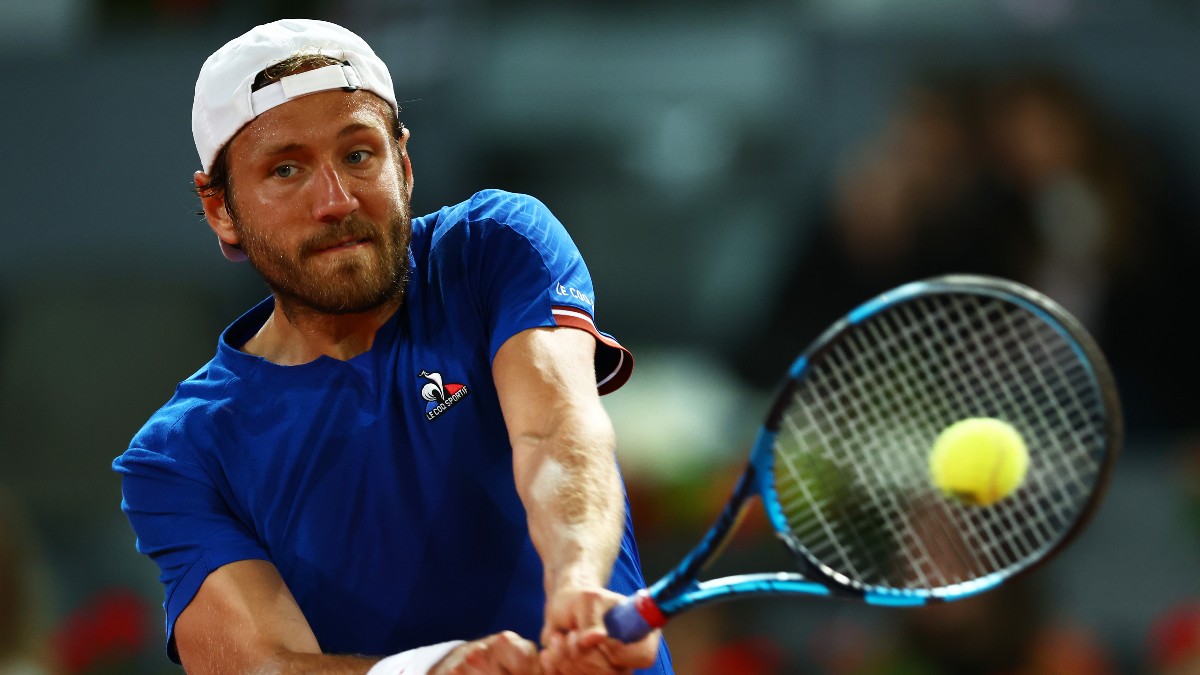 2022 French Open Predictions, Odds: Lucas Pouille Vulnerable on Home Soil (May 24) article feature image