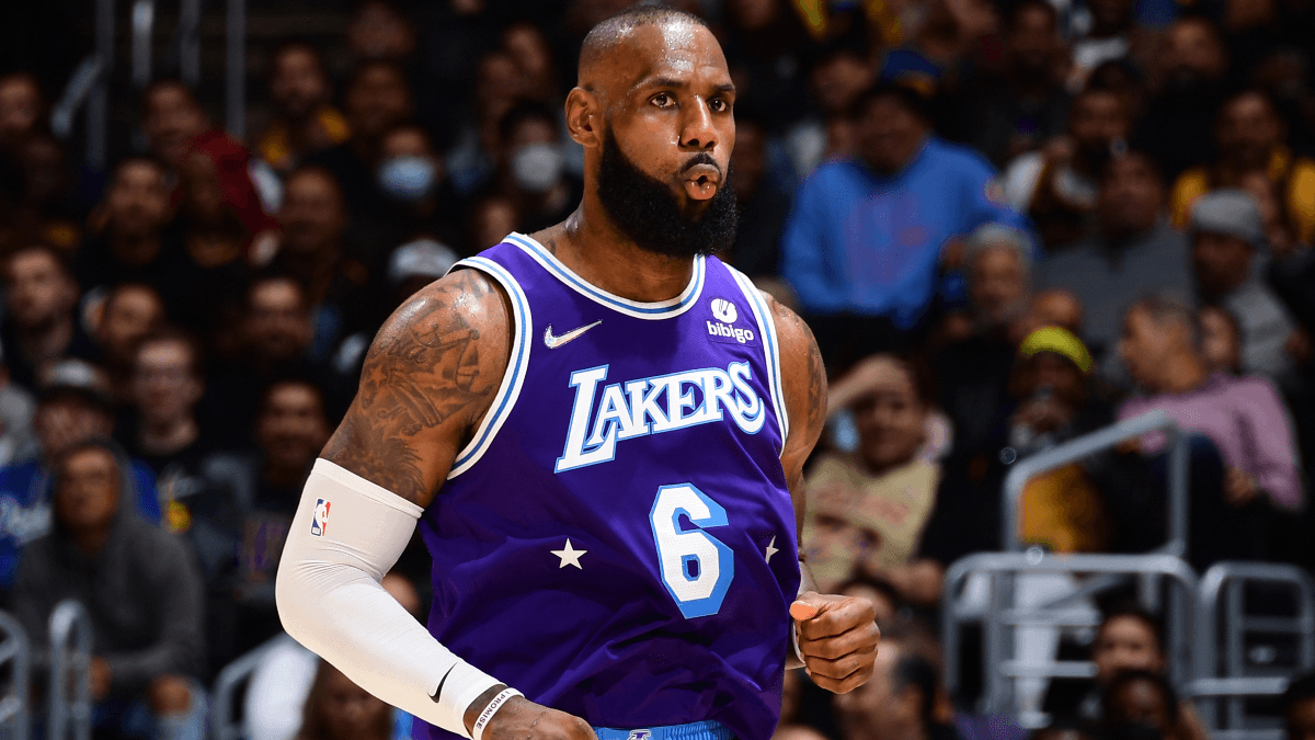 LeBron James 2022-23 MVP Odds Are Longest in Last 17 Seasons; Expectations  Lowered for Lakers