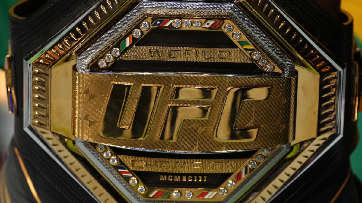 UFC 275 Odds, Picks & Model Predictions: Betting Analysis & Previews for All 11 Fights article feature image