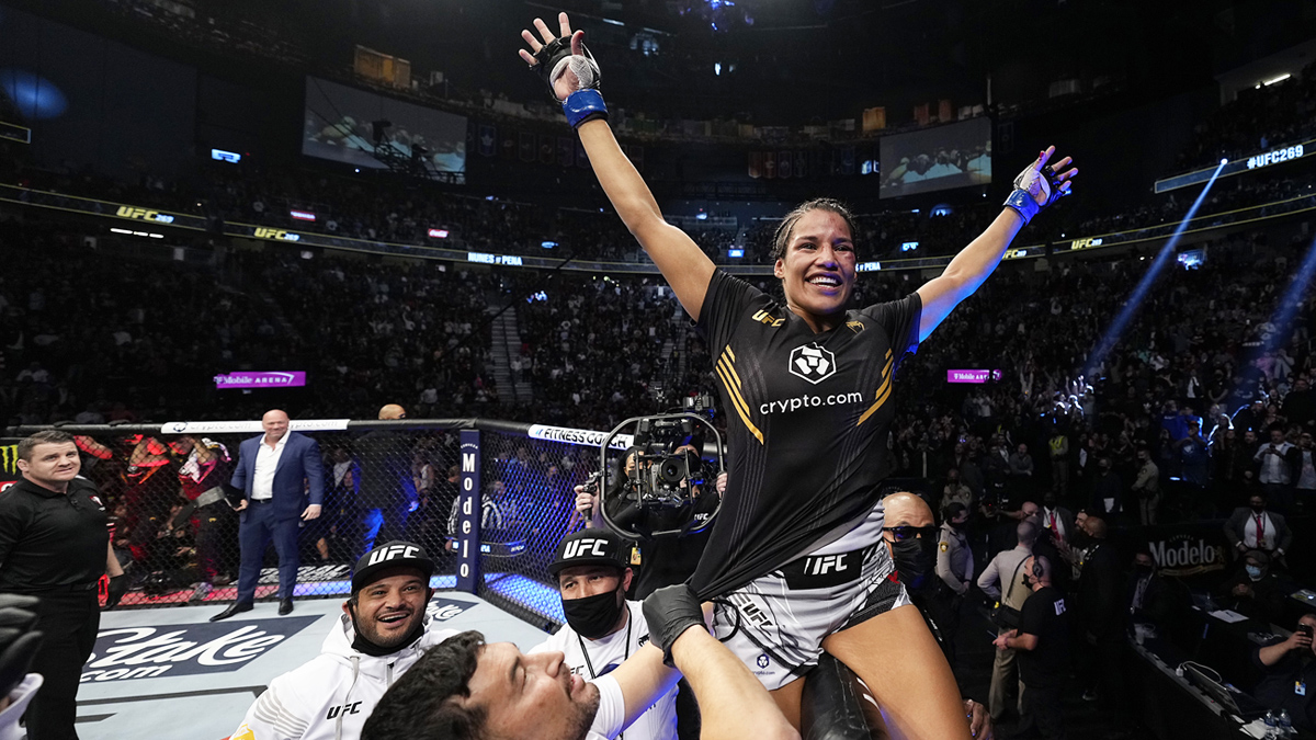 UFC 277 Odds, Pick & Prediction for Julianna Pena vs. Amanda Nunes: 3 Ways to Bet on Champ in Title Rematch (Saturday, July 30) article feature image