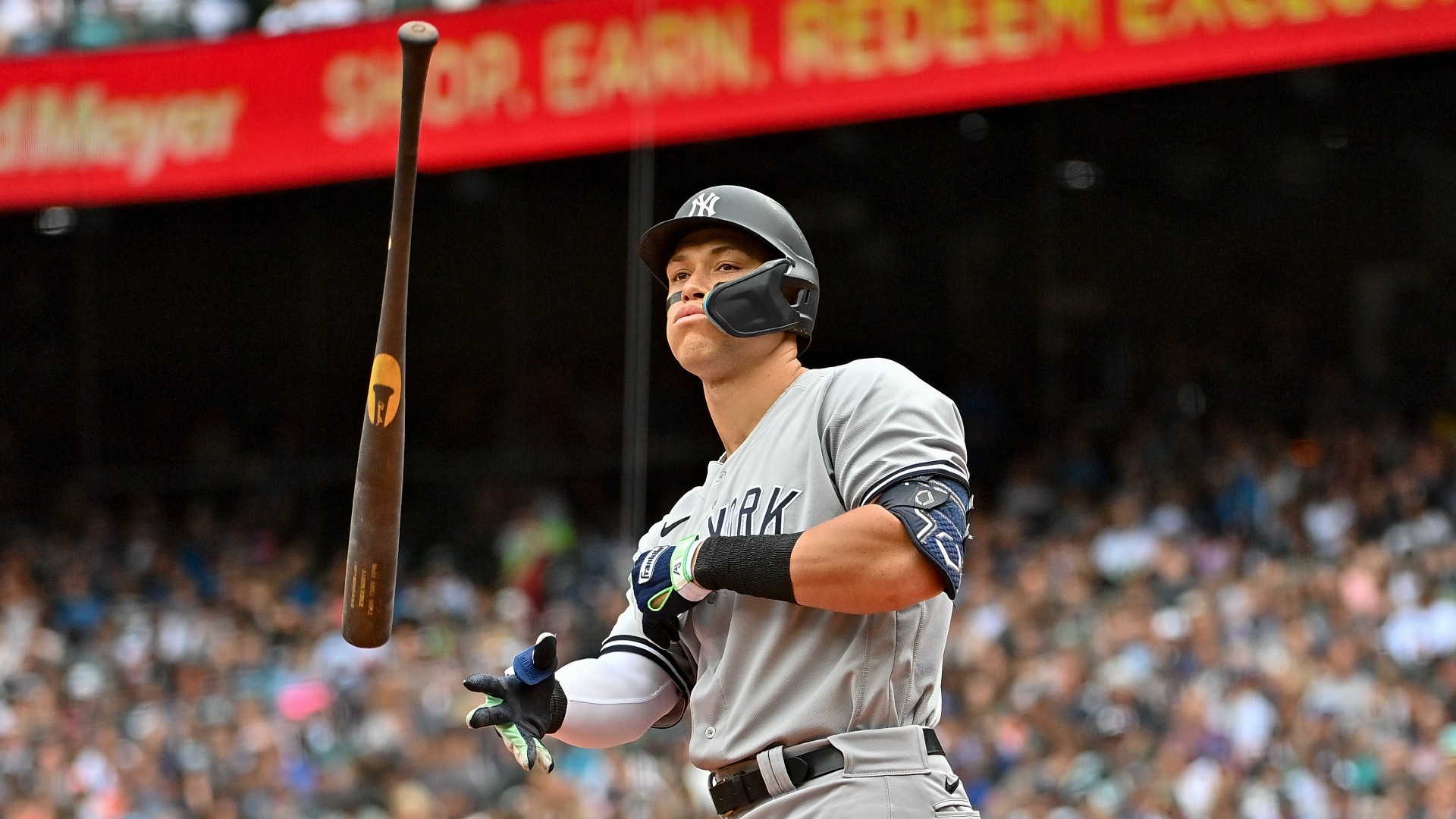 2023 World Series Odds: Aaron Judge Re-Signs With Yankees, Spurns Giants article feature image