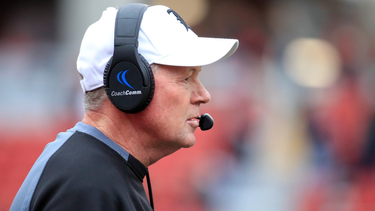 Missouri State vs. Central Arkansas Odds, Picks: Back Bobby Petrino In Week 1 article feature image