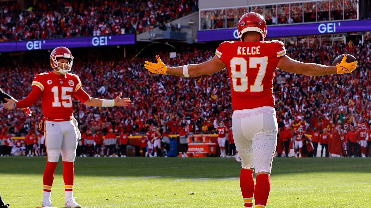 Travis Kelce, Davante Adams, Clyde Edwards-Helaire Highlight Raiders vs. Chiefs Most Popular NFL Player Prop Bets on MNF article feature image