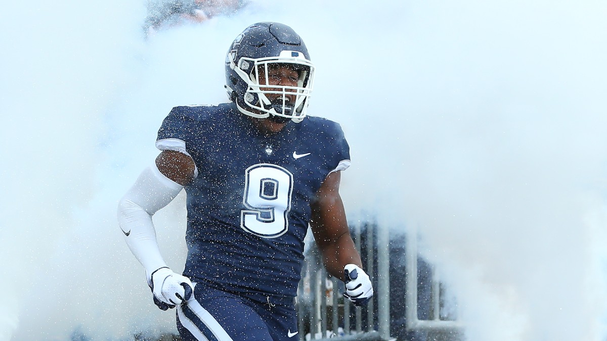 UConn vs. Utah State Betting Odds & Picks: Can Huskies Keep It Close? article feature image