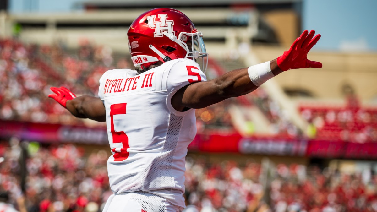 College Football Odds & Market Report: 3 Early Bets for Week 3, Including Kansas vs. Houston article feature image