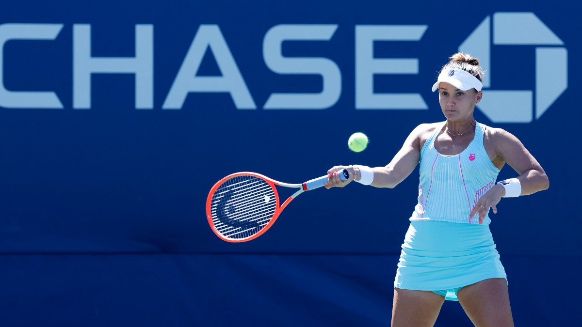WTA Tennis Picks, Predictions: Davis Will Beat Errani From the Baseline (September 26) article feature image