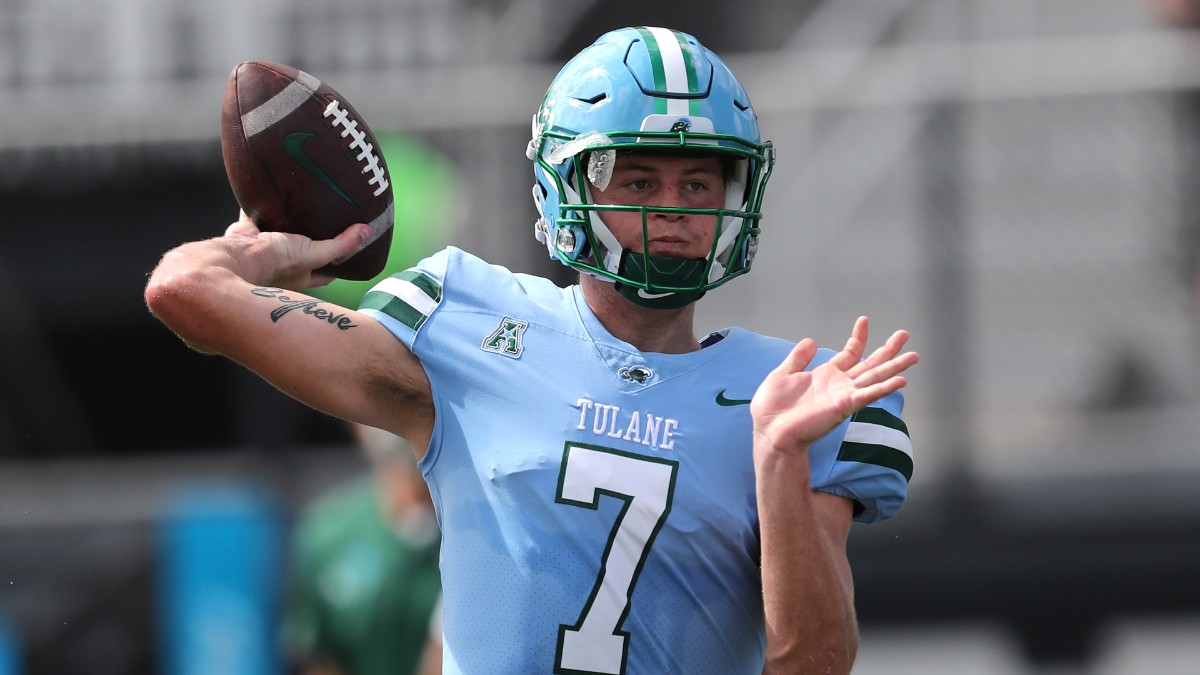 College Football Odds: Tulane over/under win total prediction