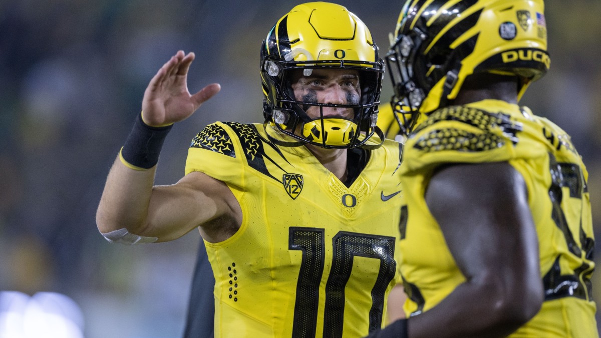 Stanford vs Oregon Picks & Predictions: Back Nix, Ducks to Keep on Rolling article feature image