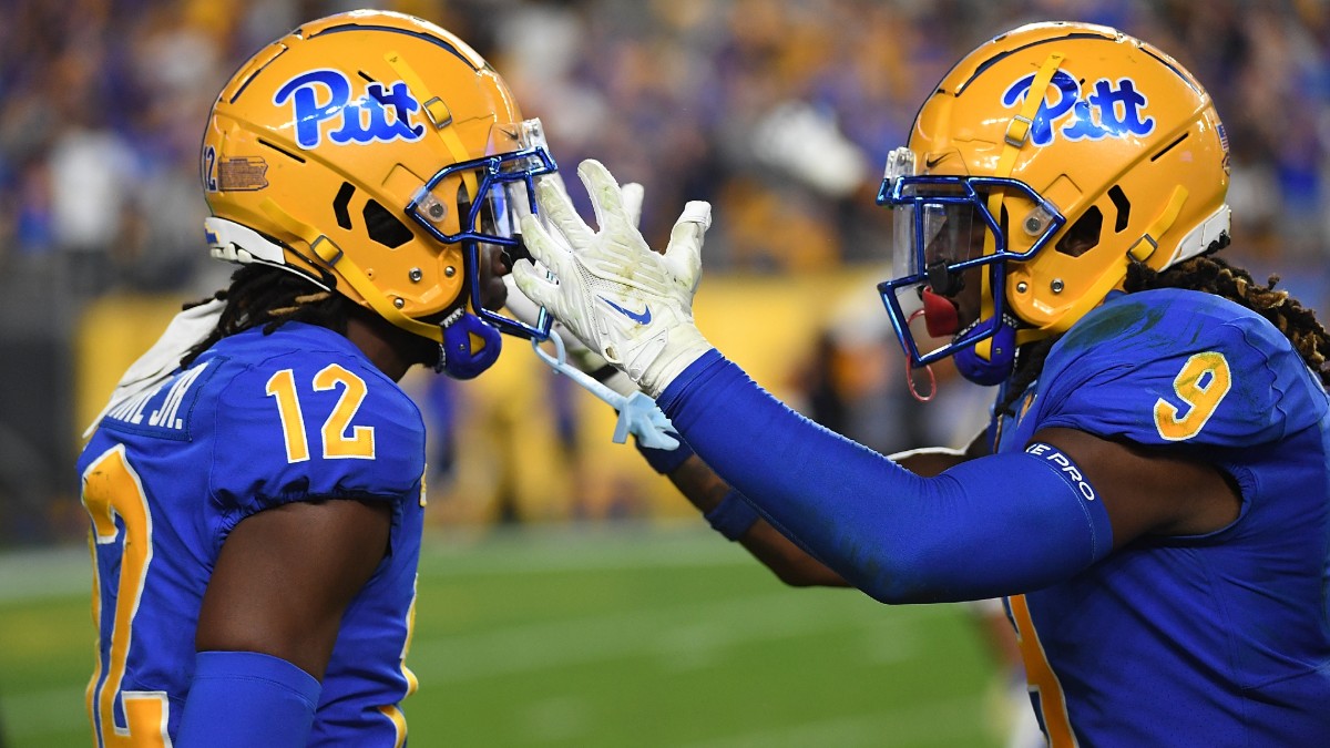 College Football Odds, Picks, Predictions for Tennessee vs. Pitt: Will Vols Win By a Touchdown or More? article feature image