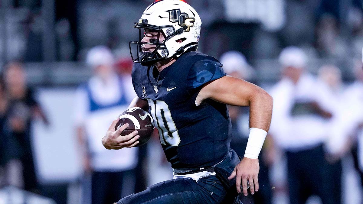 College Football Picks Week 3: PRO Projection Edges on Various Totals including UCF vs. FAU and USC vs. Fresno State article feature image
