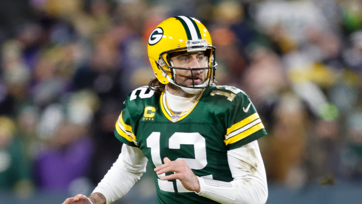 Bet $10, Get $200 if Rodgers or Brady Passes for 1+ Yard!