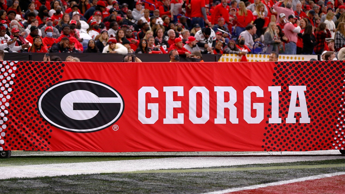 Georgia vs. Oregon Betting Odds, Picks & Predictions: How Our College Football Staff Is Betting Saturday’s Showdown article feature image