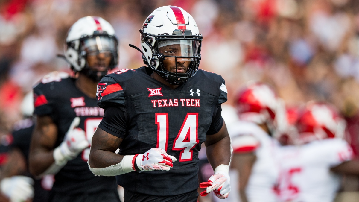 College Football Misleading Box Scores: Unexpected Results from Texas Tech vs. Houston, Duke vs. Northwestern, More Week 2 Games article feature image