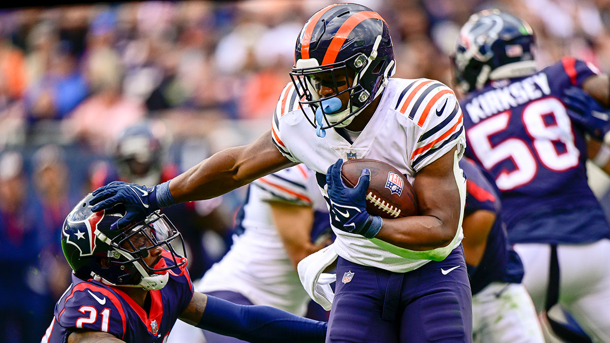 How to Treat Bears RB Khalil Herbert as Fantasy Football Waiver Wire Target article feature image