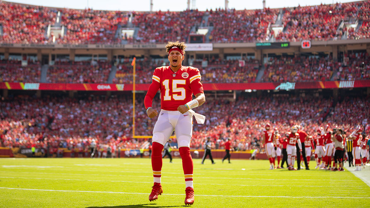 Los Angeles Chargers at Kansas City Chiefs NFL Thursday Night Football 2022  picks, odds and more - Revenge of the Birds