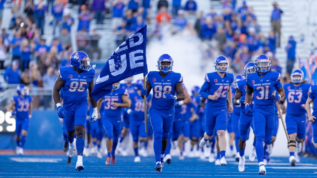 Fresno State vs. Boise State Odds & Picks for Week 6: Can Broncos Cover Saturday’s Spread? article feature image