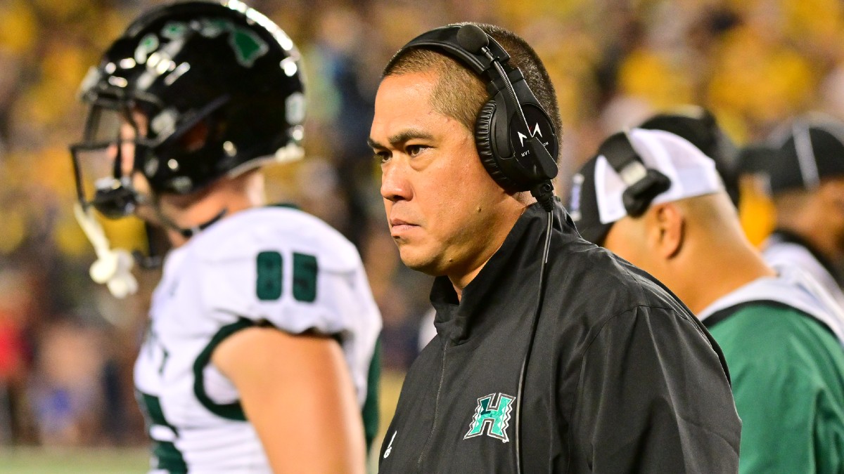 College Football Predictions: Wyoming vs. Hawaii Over/Under a Smart Bet for Saturday Week 9 article feature image