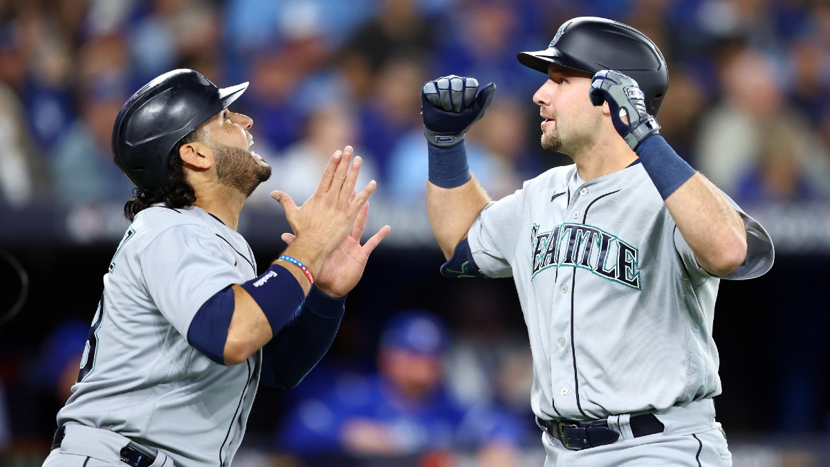 MLB Playoff Odds Picks, Best Bets for Mariners vs Blue Jays Game 2 10/8/22 article feature image