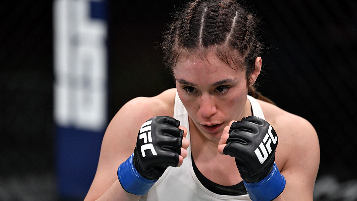 UFC Vegas 62 Odds, Pick & Prediction for Alexa Grasso vs. Viviane Araujo: The Sharp Way to Bet Main Event (Saturday, October 15) article feature image