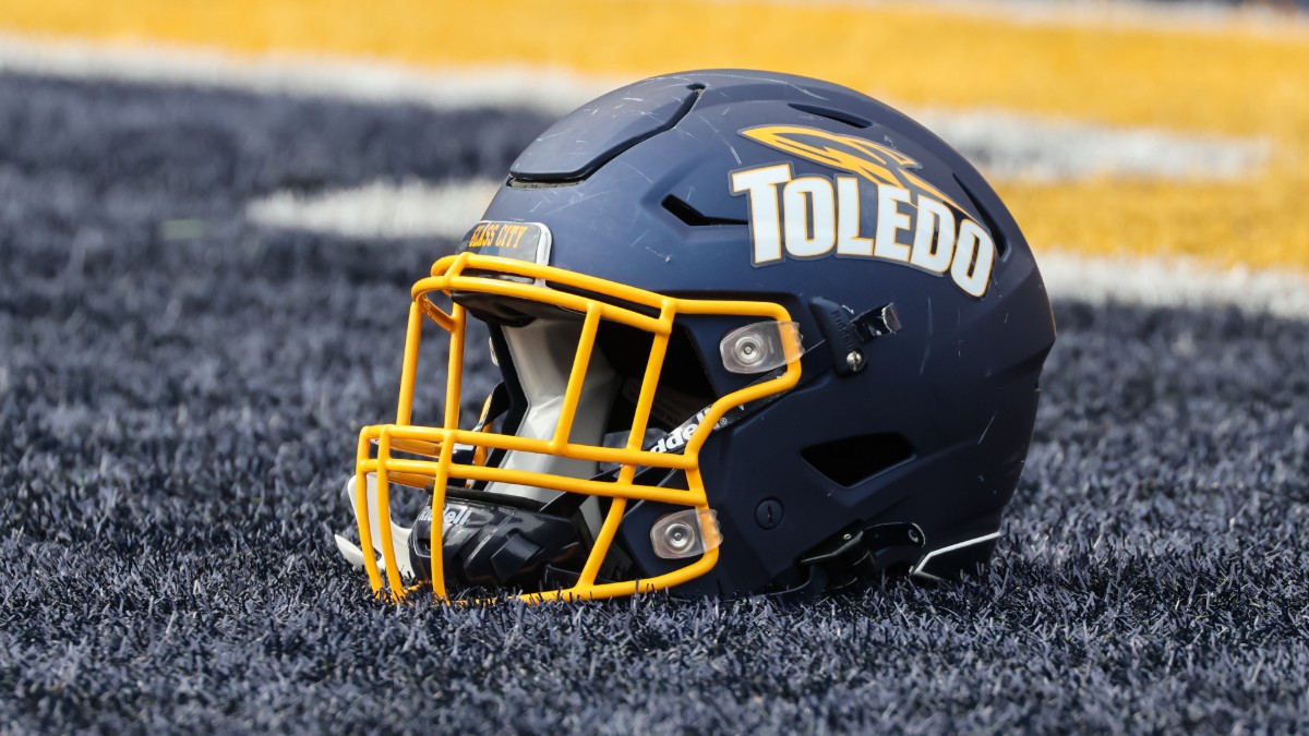 College Football Picks & Predictions: Smart Money Moving Bowling Green vs. Toledo Odds (Tuesday, Nov. 15) article feature image
