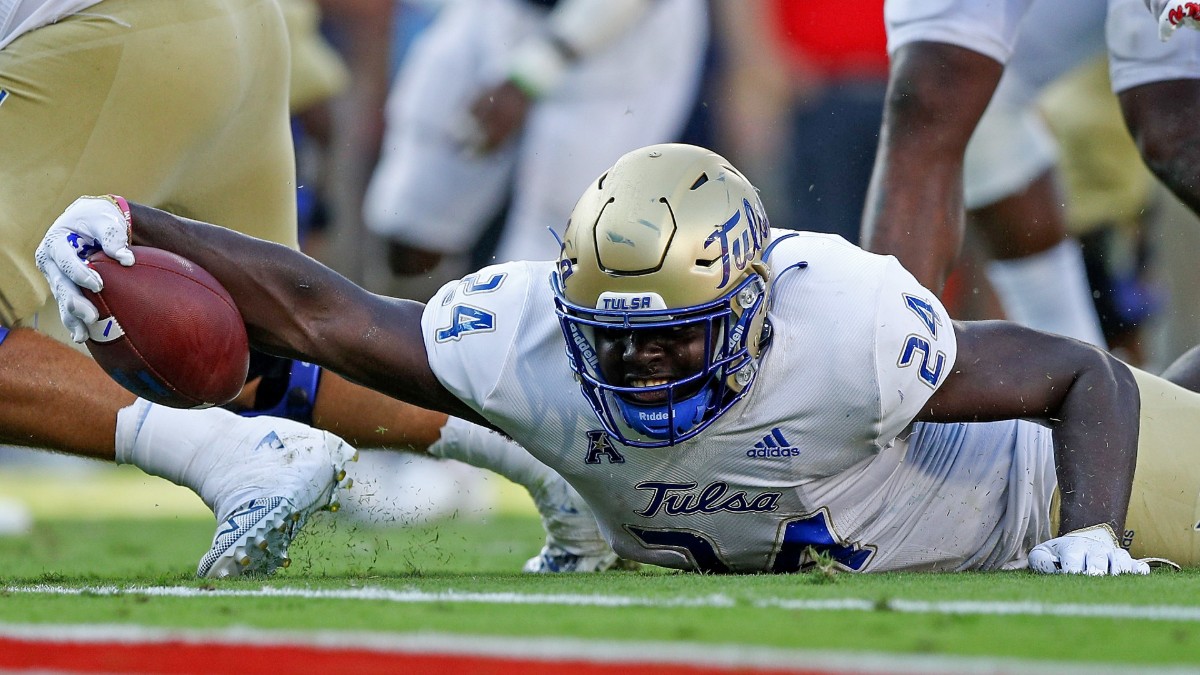 Friday Night College Football Picks: Sharps Betting South Florida vs. Tulsa & San Diego State vs. New Mexico article feature image