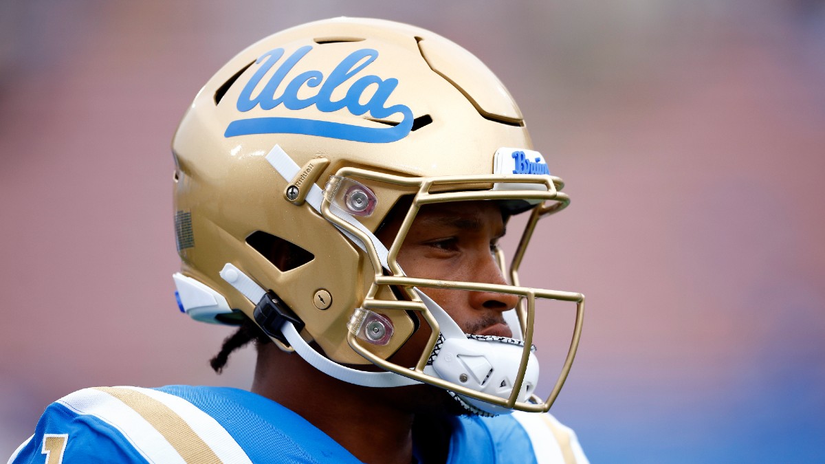 Oregon vs UCLA Betting Odds & Picks | How to Bet Saturday’s Pac-12 Showdown article feature image