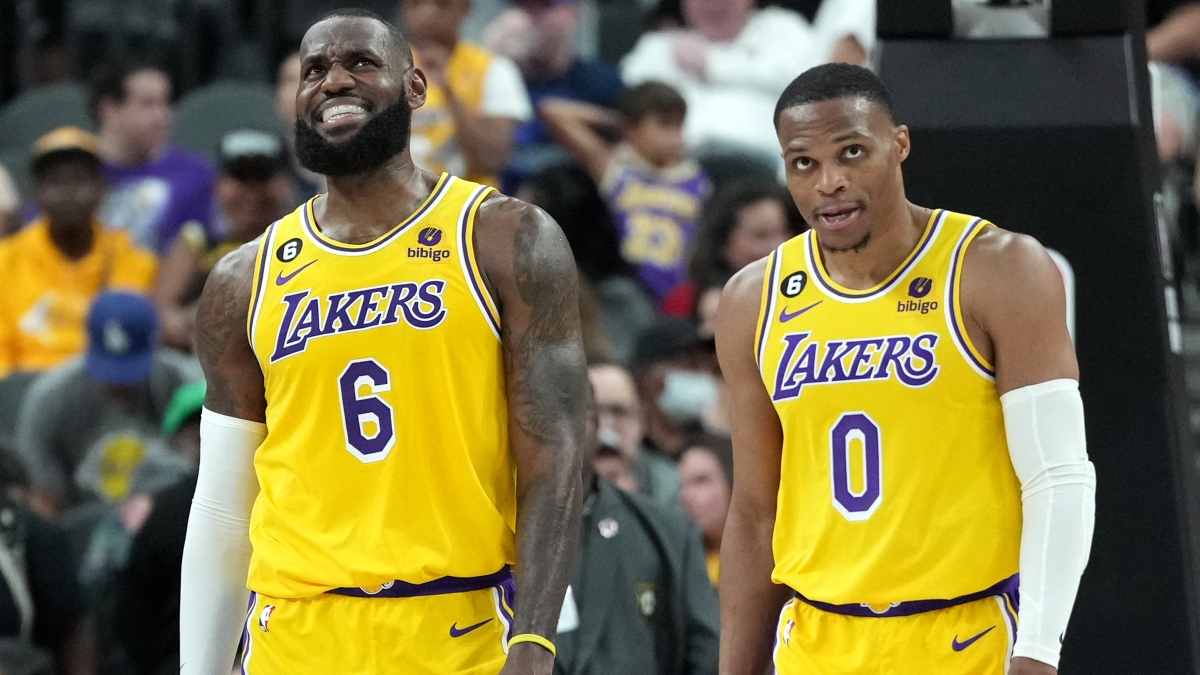 Clippers vs. Lakers NBA Odds, Prediction: Sharp, Big Moneyed Pick on Total (Oct. 20) article feature image