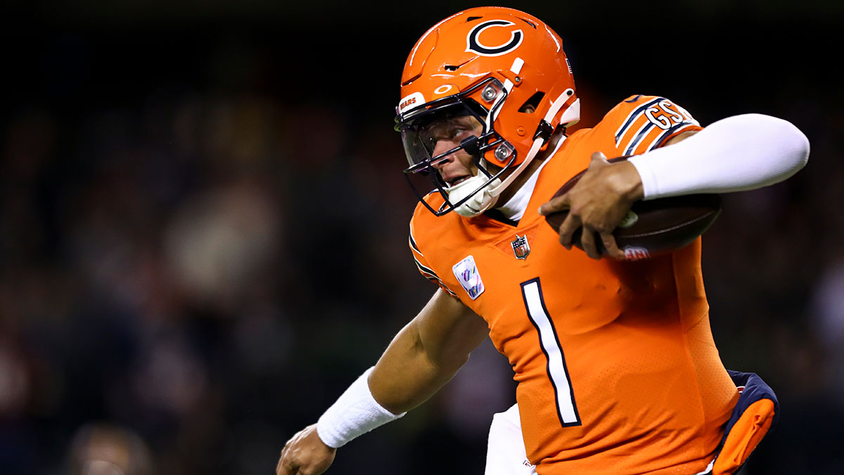Bears vs Patriots Player Props: PrizePicks Plays for David Montgomery, Justin Fields article feature image