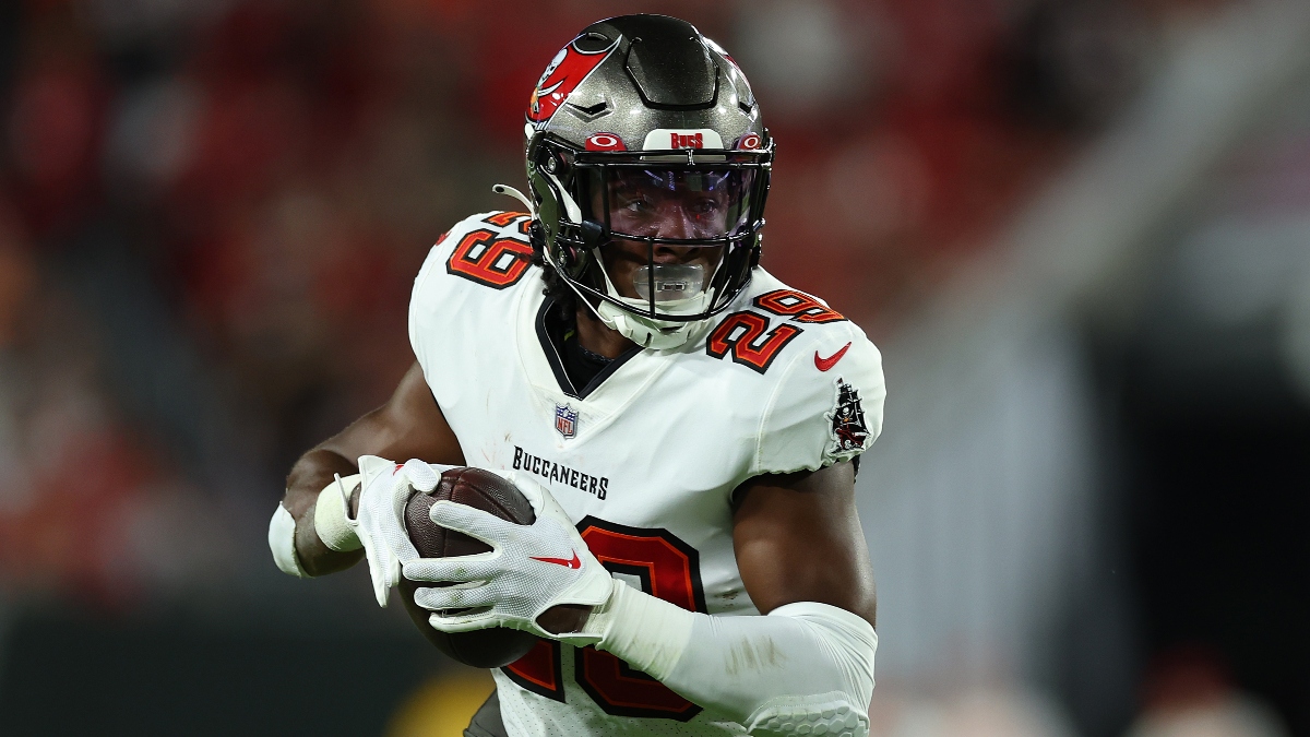Ravens vs Buccaneers Same Game Parlay: Rachaad White, Chris Godwin, More for +522 Bet article feature image