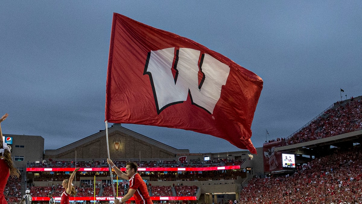 College Football Weather Report: Betting Odds, Picks for Saturday Week 13, Led By Minnesota vs. Wisconsin article feature image