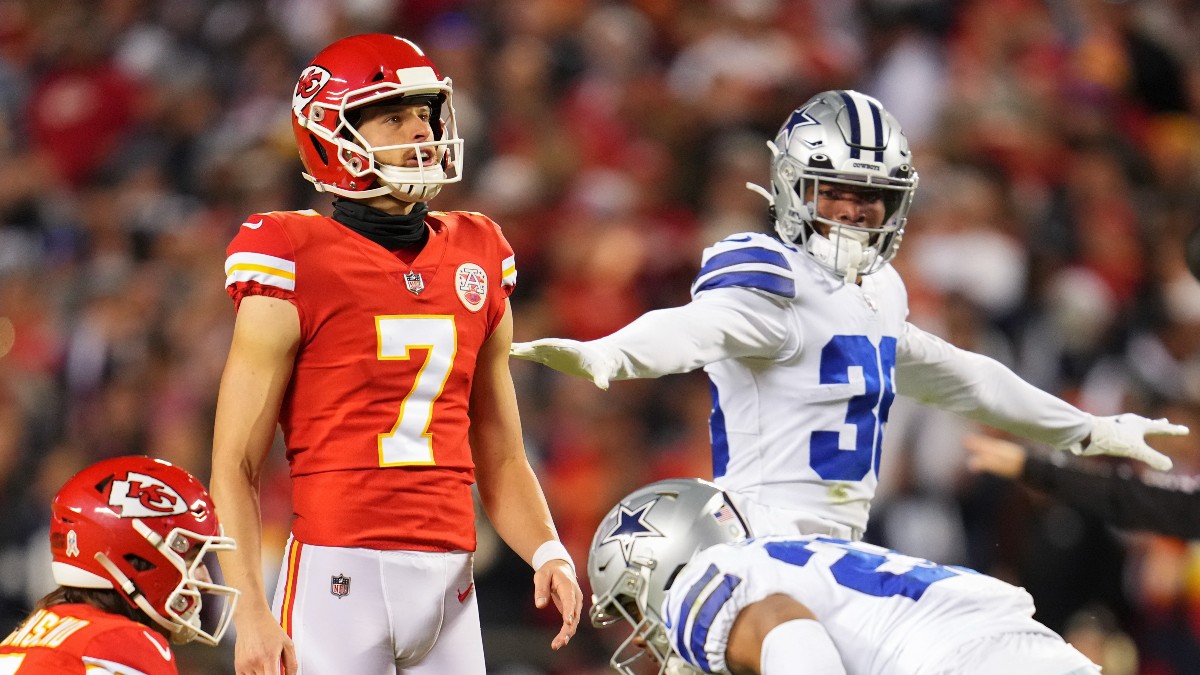 Bettor Loses Nearly $100K Parlay After Chiefs’ Harrison Butker Misses PAT article feature image