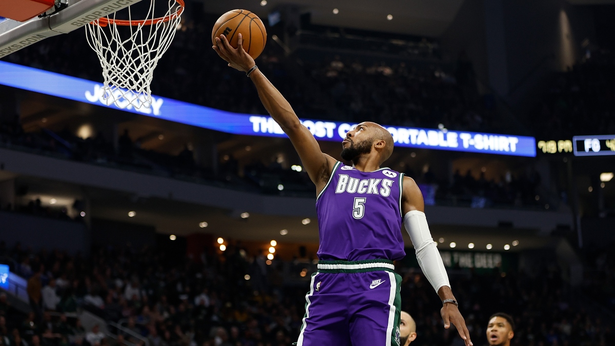 NBA First Basket Prop Pick: Bet Jevon Carter, Giannis Antetokounmpo in Bucks vs. Knicks (November 30) article feature image
