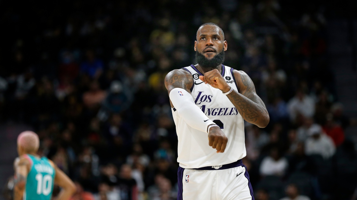 Lakers vs. Grizzlies Betting: History of LeBron James as Underdog article feature image
