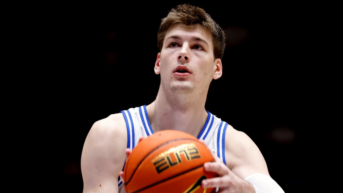 Tuesday College Basketball Player Props: How to Bet Duke’s Kyle Filipowski & More (Dec. 6) article feature image