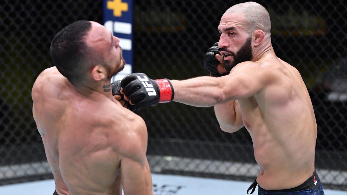 MMA Prop Squad for UFC 282: Fade a Big Favorite With This +2100 Prop Bet article feature image