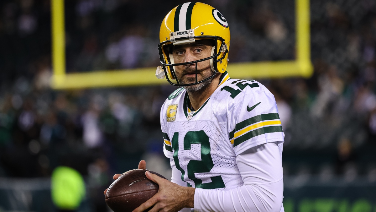 Bears vs Packers Odds, Pick, Prediction: Betting Total With Banged-Up Quarterbacks article feature image