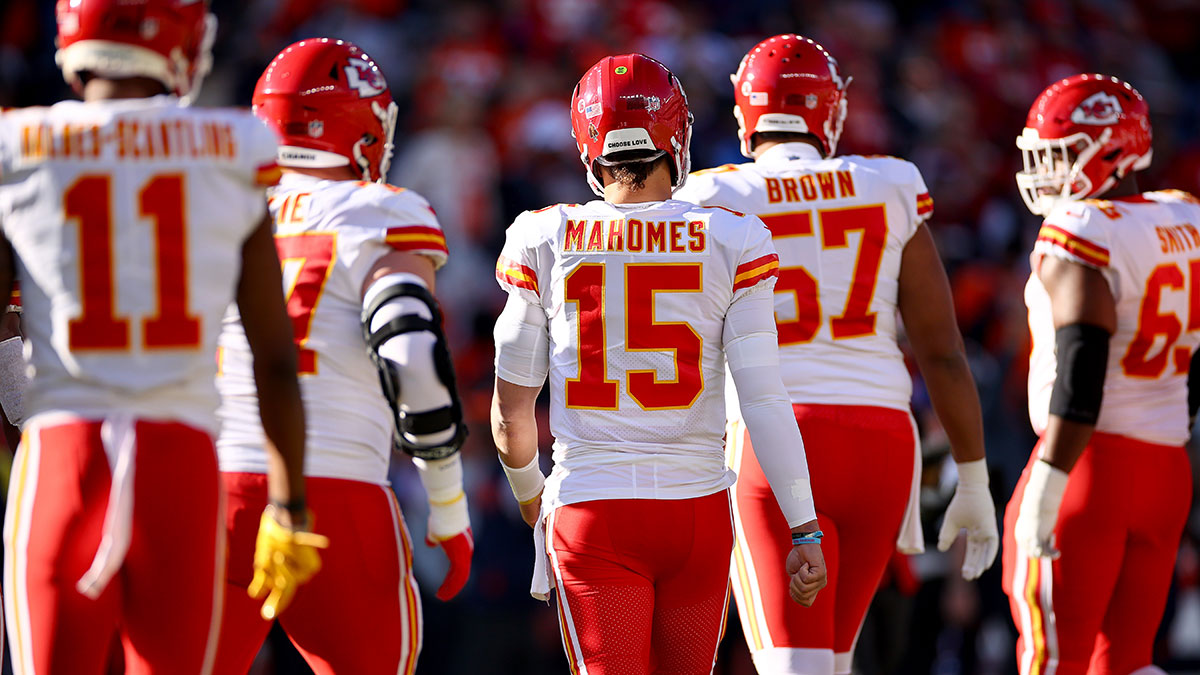 NFL Week 15 Expert Bets: Picks for Chiefs vs Texans, More article feature image