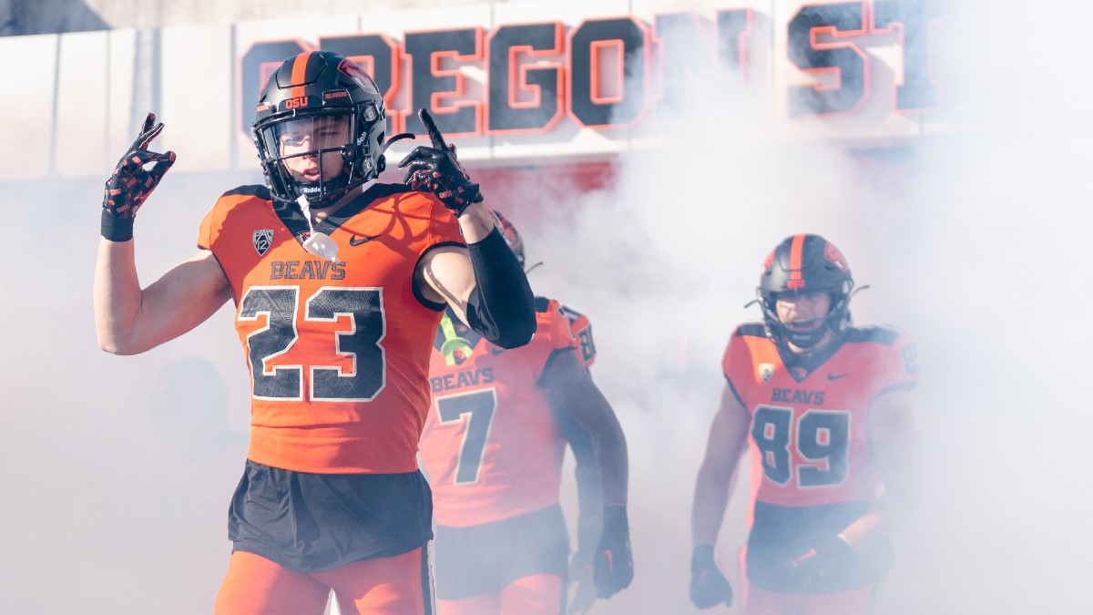 College Football Odds, Picks: 3 Afternoon Best Bets, Including Washington State vs. Fresno State, Oregon State vs. Florida article feature image