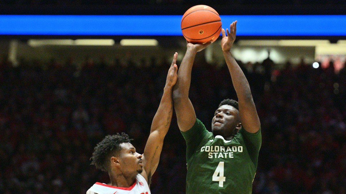 College Basketball Picks: Our Saturday Pick & Roll, Including UCLA vs. Arizona & Colorado State vs. Wyoming article feature image