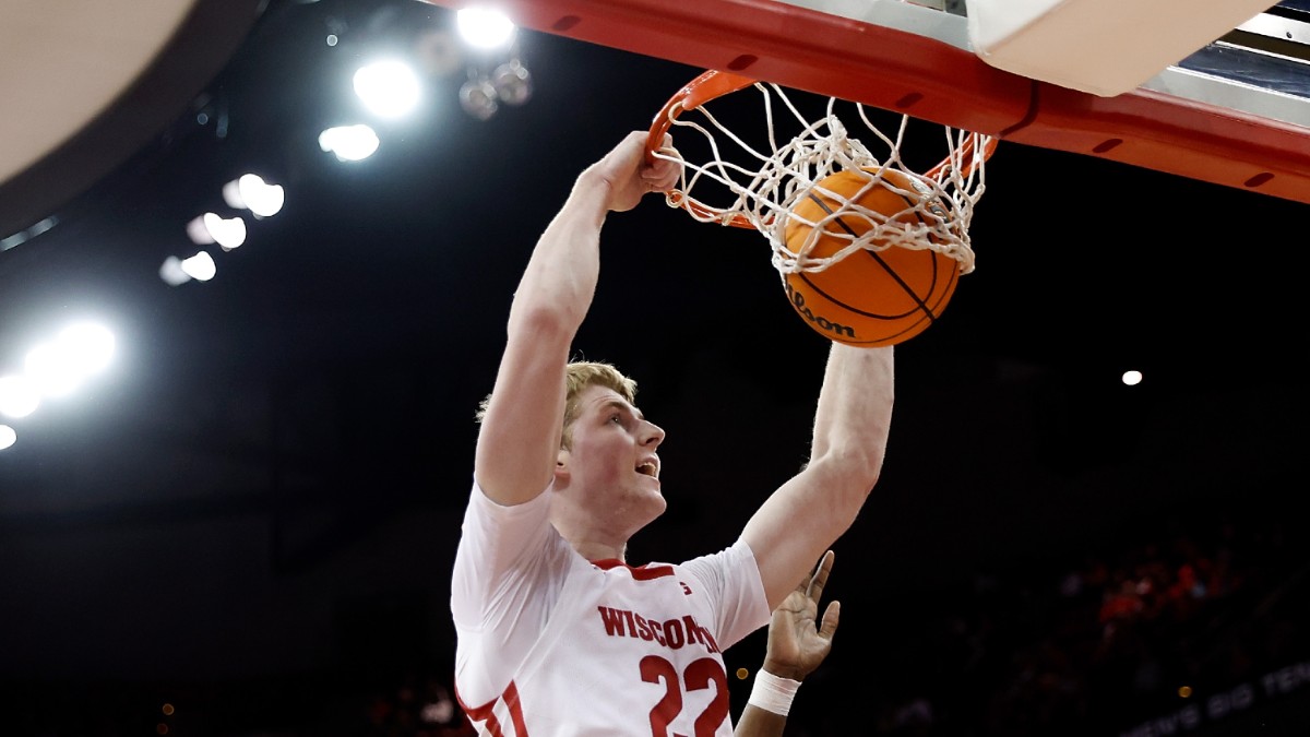 Minnesota vs. Wisconsin Odds, Expert Picks | College Basketball Betting Guide (Tuesday, Jan. 3) article feature image