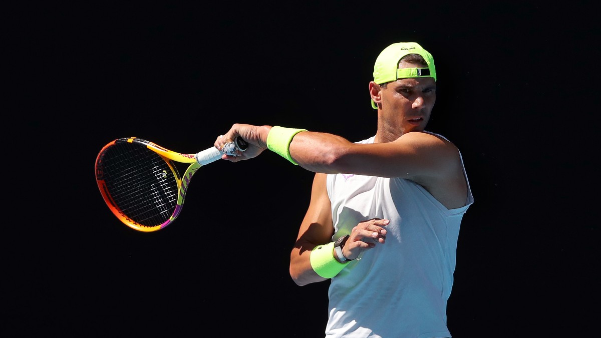 Sunday Australian Open Odds, Picks: Rafael Nadal and Stefanos Tsitsipas in Vulnerable Spots (January 15) article feature image