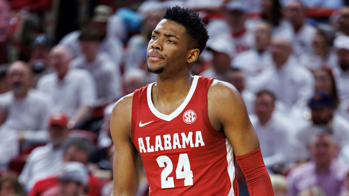 College Basketball National Title Contenders: How to Bet Alabama, Arkansas & UNC article feature image