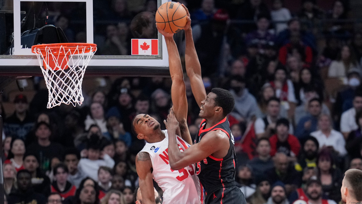 NBA Player Props & Picks: Claxton, Gilgeous-Alexander Lead Top Plays article feature image